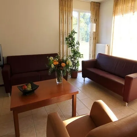 Holiday home Charming Forest House Surrounded By A Garden Heel